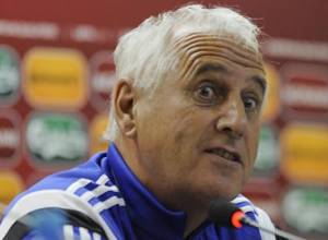 “Cook” Shaland against “diplomat” Advokaat