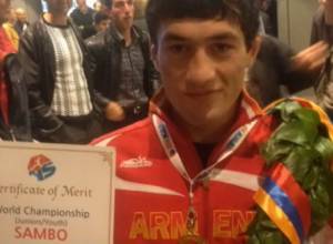 Armenian sambo wrestlers return with five medals