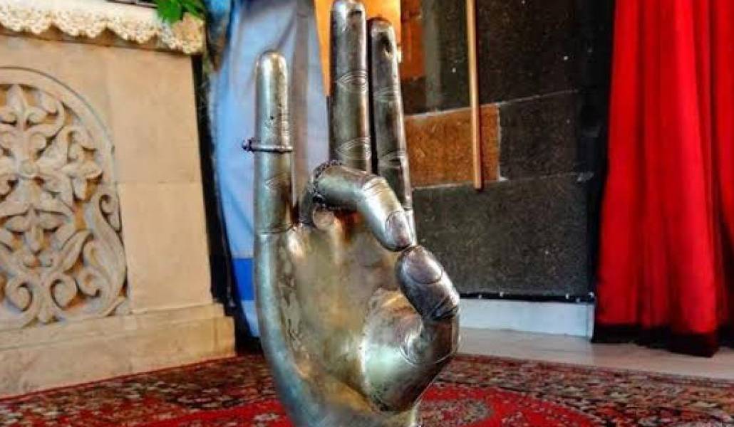 եկ