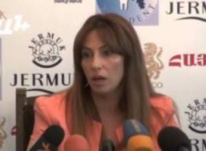 Ում է տեսնում Զարուհի Փոստանջյանը նախագահի պաշտոնում
