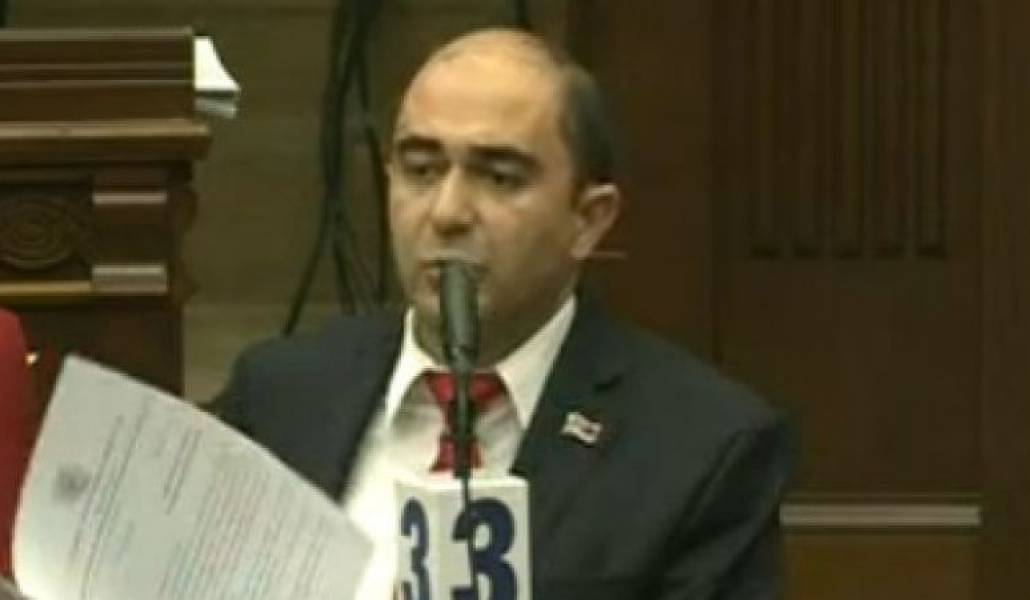 5c3b0ec5356c845d1d63ffd18d64028e