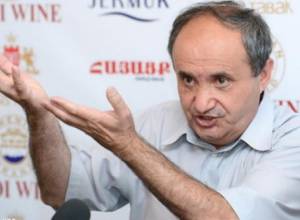 How can Robert Kocahryan atone for his sins? Ashot Manucharyan offers two options