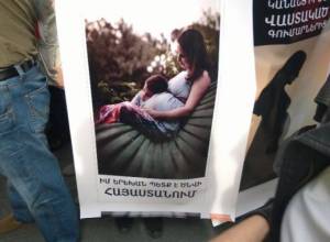 "Мы теряем множество матерей": премьер-министр коснулся проблем пособий