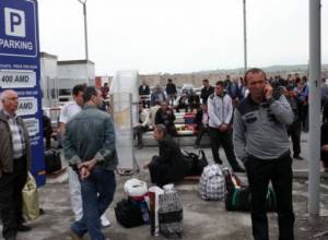 За 10 лет Армению покинуло 320 тысяч человек