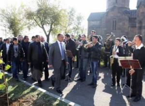 Soldiers took part in Saturday clean-up