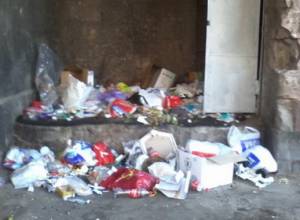 В центре нет мусоровозов