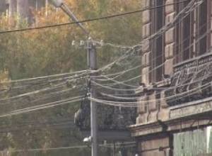 Каждый кабельный узел на опорных столбах стоит 750 драм 