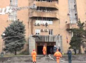 Ոչ իրական հրդեհ կառավարության 3-րդ շենքում
