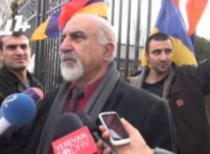 «Ես քեզ ո՜նց կապտակեի». պատգամավորը՝ ակտիվիստին