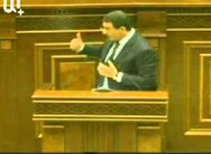 «Ձեր բավարարման չափանիշները իմ համար անհասանելի են». Այվազյանը` Փոստանջյանին