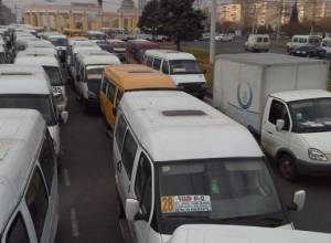 Երթուղայինները շարունակում են գործադուլը. կան փակ ճանապարհներ