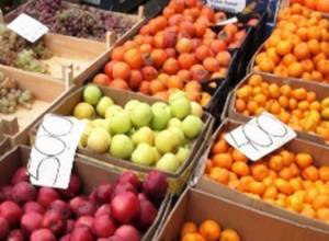 В Гюмри доллар подешевел, а товары - нет