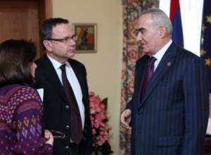 Armenian Parliament Speaker offers condolences to French people