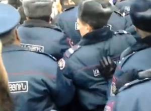 Tense situation near the RF Embassy