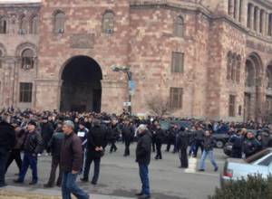 Precautionary march in the Republic Square