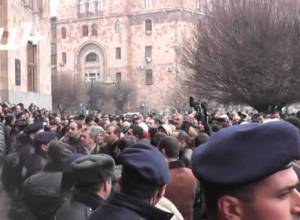 Ոստիկանության աշխատակիցները գերազանցում էին ցուցարարներին