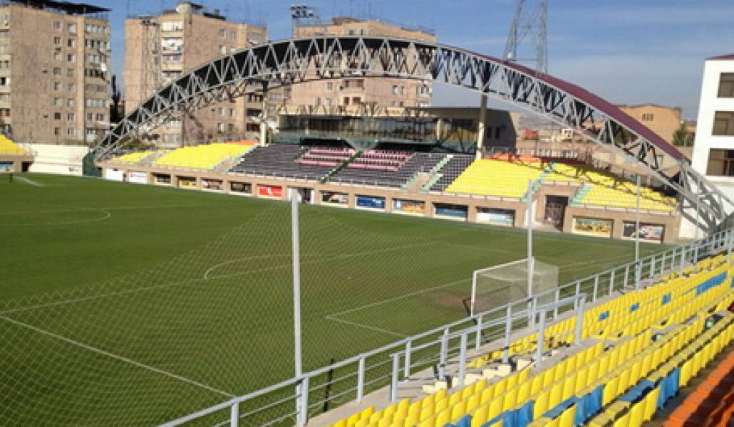 1351697765Stadium001-54
