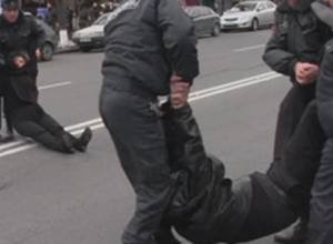 Epress.am Police use violence against protesting parents of dead soldiers -