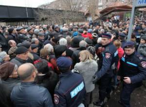 Six employees of Nairit plant are inside Presidential Palace