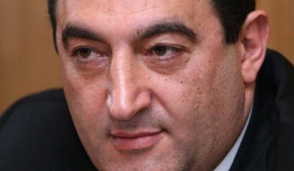 fc4b22cdf19f856d1ff2f7c0bebc9972