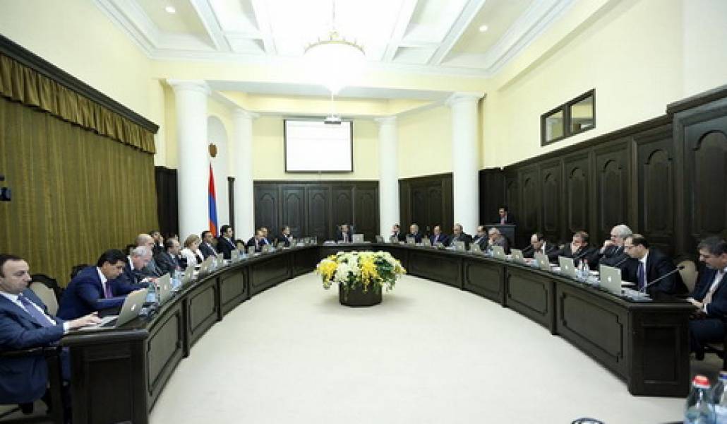 gov1