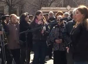 Heritage Party members meet Vanadzor residents