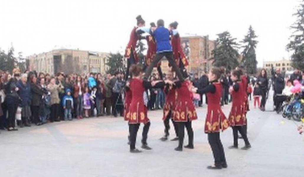 1428421056_flash-mob