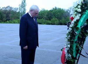 Delegation of Saint Petersburg visited the Tsitsernakaberd