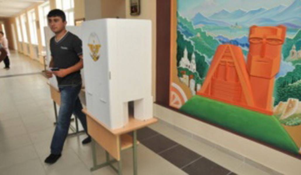 FA30FEBA-5FAC-4B77-BF27-D314F2881C3F_cx0_cy5_cw0_w308_h173