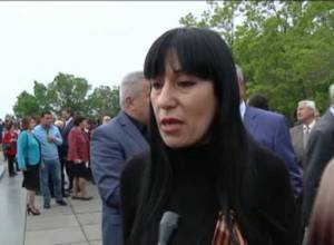 “A group of “commanders” live in luxury, but freedom fighters leave”