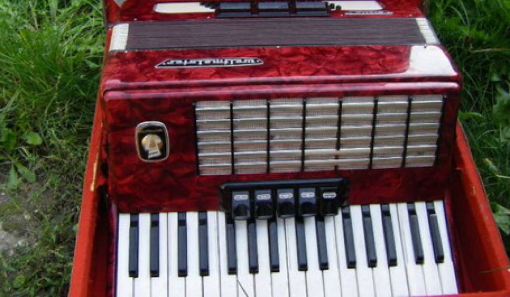 60758034_2_585x461_akordeon-weltmeister-stella-60-bass-snimki