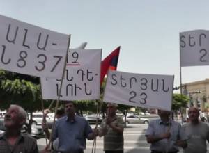 “We have memory which cannot be destroyed”: rally against Mayrapetyan