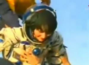 Тройка астронавтов вернулась на землю