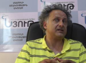 Actor: Chief of Armenian Police will bless himself and order that tanks disperse demonstrators