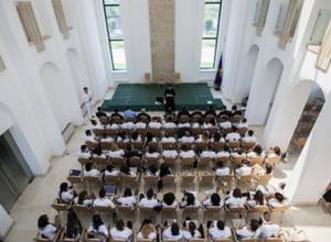 Բացատրեք, թե ի՛նչ նպատակի է ծառայում Հայ Եկեղեցին. Հովնան արքեպիսկոպոս