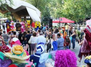 «Խոսող խաղալիք»՝ հեքիաթների հերոսների երևանյան շքերթ-փառատոն