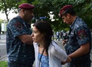 “Punish the policemen who used force”: march to the Prosecutor’s Office