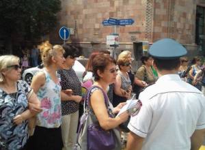 Residents demand meeting with Prime Minister