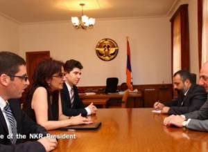 Meeting with students from the Diaspora living and working in Armenia