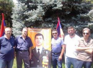 V. Avetisyan: “Guys, support all the forces, who rebel against the authorities”