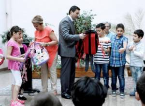 Պայուսակներ՝ սիրիահայ դպրոցահասակներին