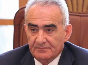 Galust Sahakyan congratulated journalists