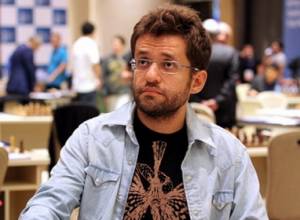 Aronyan continues fight in Baku