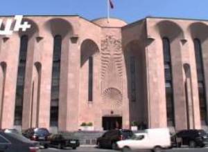 Հարցում Երեւանում. «Վատ է, եթե այնտեղ զոհ է, այստեղ ուրախանում են»
