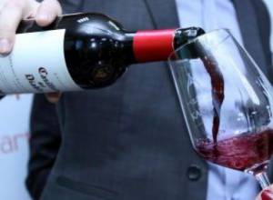 В расчете на душу населения в РА потребляется 15 литров вина в год