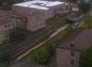 Ահազանգ. Կապանով դեղին գետ է հոսում. ՀԲՃ