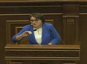 «Остались бы, не обиделись, не ушли»: чьи слова вспомнила Маргарит Есаян?