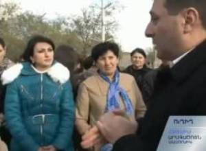 Այո-ն եւ Ոչ-ը Սասունիկում. Օր 1-ին