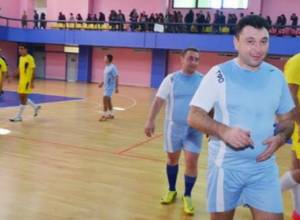 Ֆուտբոլային խաղում պաշտոնյաները հաղթեցին ուսանողներին