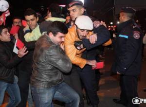Police and marchers clash in Yerevan